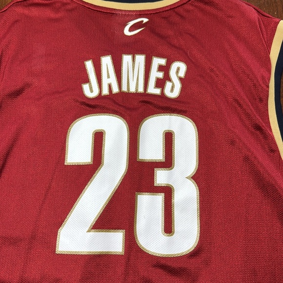 Men’s LeBron James Reebok Jersey - Picture 5 of 5
